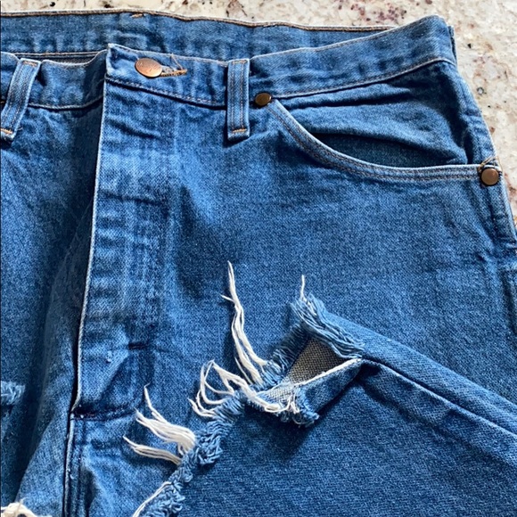 Wranglersw/fringe size 34/36(12/14)straight leg - Picture 2 of 7